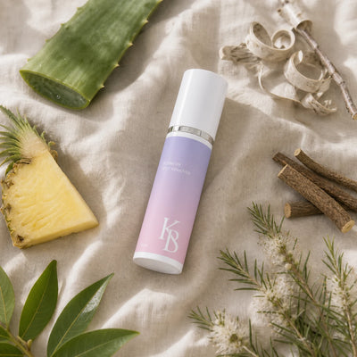 Kaloneo Beauty Blemish Spot Remover laid on linen with aloe vera, pineapple, white willow bark, licorice root, lemon myrtle and tea tree blossom, the botanicals used in the formula
